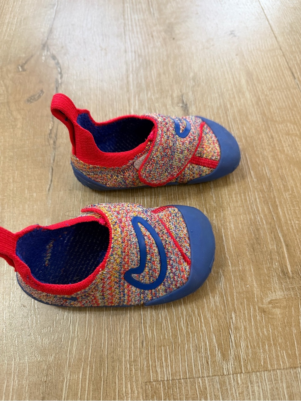Nike Swoosh 1 Multicolor Knit Sneakers - Blue & Red Detailing toddler size  6 - Picture 4 of 7